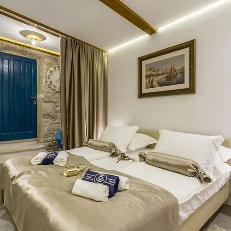 Bernardini - Center Split