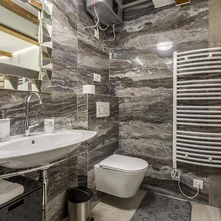 Bernardini - Center *